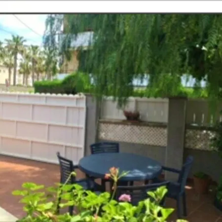 2 Bedrooms House At 50 M Away From The Beach With Sea View And Furnished Terrace * Roda de Bará